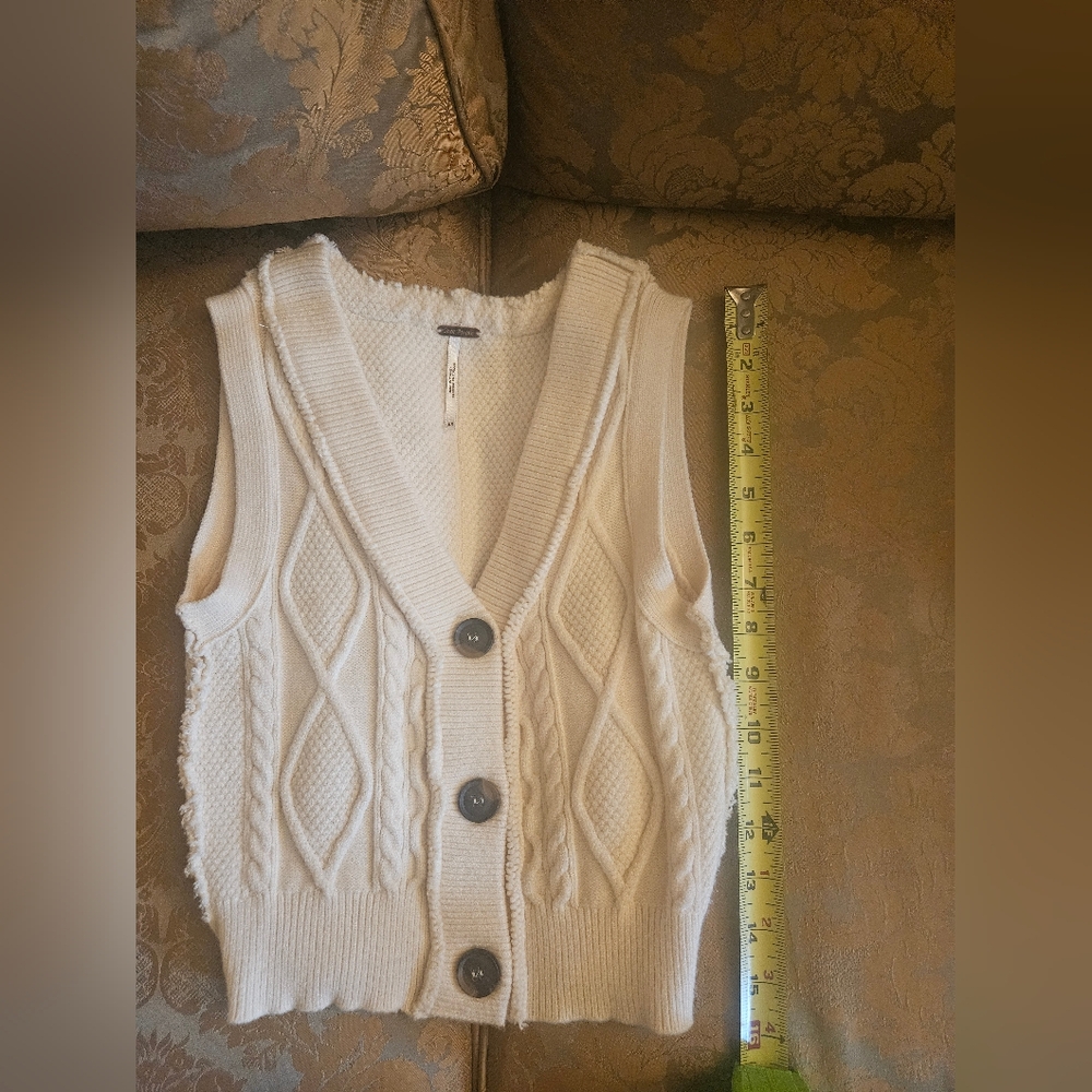 NWOT Free People Denson Cream Cable Cropped V-Neck Sweater Vest - Picture 13 of 16